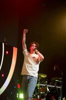 　パフォーマンスする岩橋玄樹