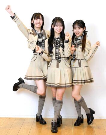 　ＡＫＢ４８の（左から）坂川陽香、伊藤百花、花田藍衣（撮影・伊藤笙子）