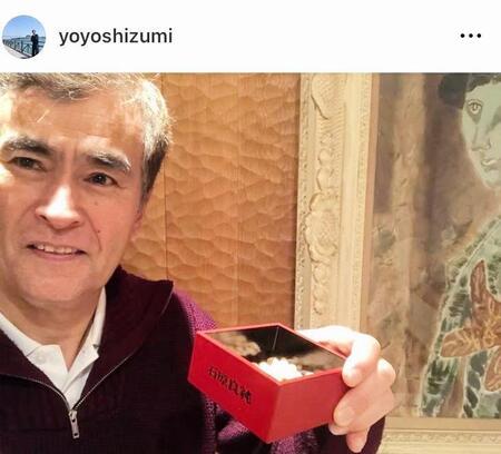 自宅で豆まき。石原良純のインスタグラム＠ｙｏｙｏｓｈｉｚｕｍｉ（２１年２月）より 