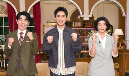 　笑顔の（左から）藤森慎吾、小泉孝太郎、高嶋ちさ子（撮影・佐藤厚）
