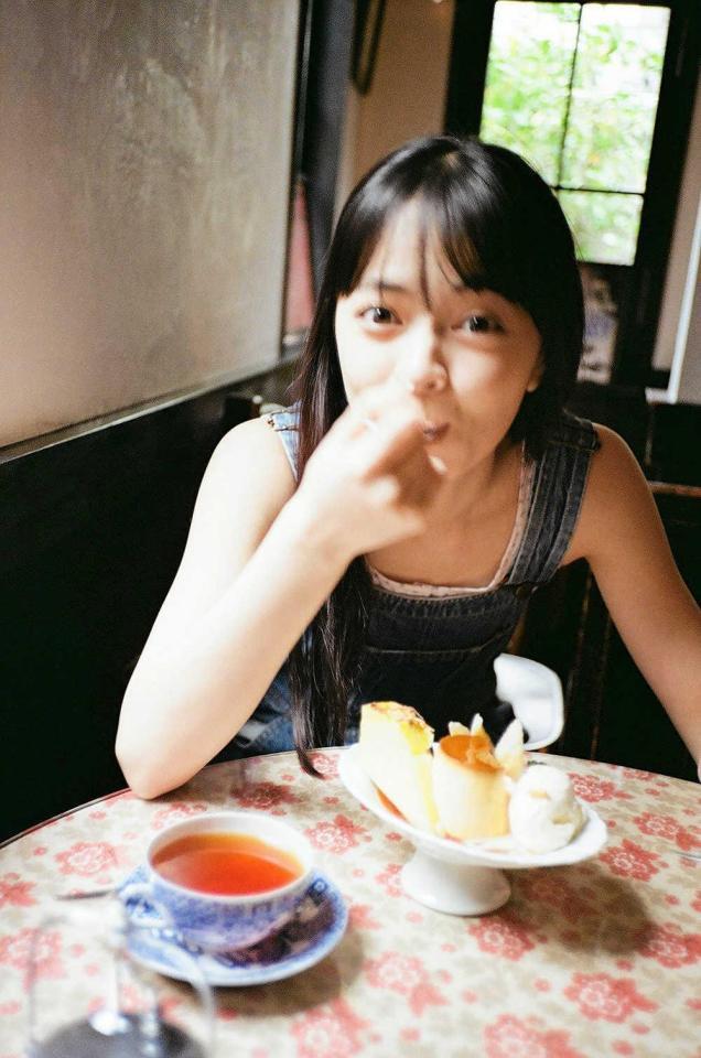 　写真集「ｋａｍｉｋｏ」を発売するアンジュルム・上國料萌衣