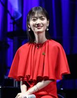 　ファンミーティングに出席した山下美月