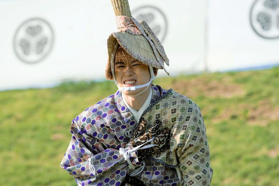 鷹狩り中に苦しむ家基。ＮＨＫ大河ドラマ「べらぼう～蔦重栄華乃夢噺～」より