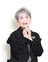 　元気いっぱいの中原ひとみ（撮影・佐々木彰尚）