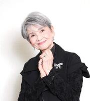 　元気いっぱいの中原ひとみ（撮影・佐々木彰尚）