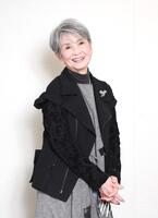 　元気いっぱいの中原ひとみ（撮影・佐々木彰尚）