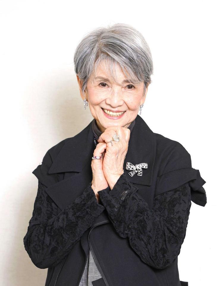 　元気いっぱいの中原ひとみ（撮影・佐々木彰尚）