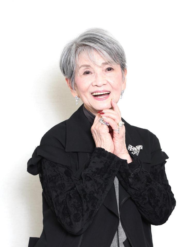 　元気いっぱいの中原ひとみ（撮影・佐々木彰尚）