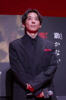 　完成報告会に登場した高橋一生（撮影・佐々木彰尚）