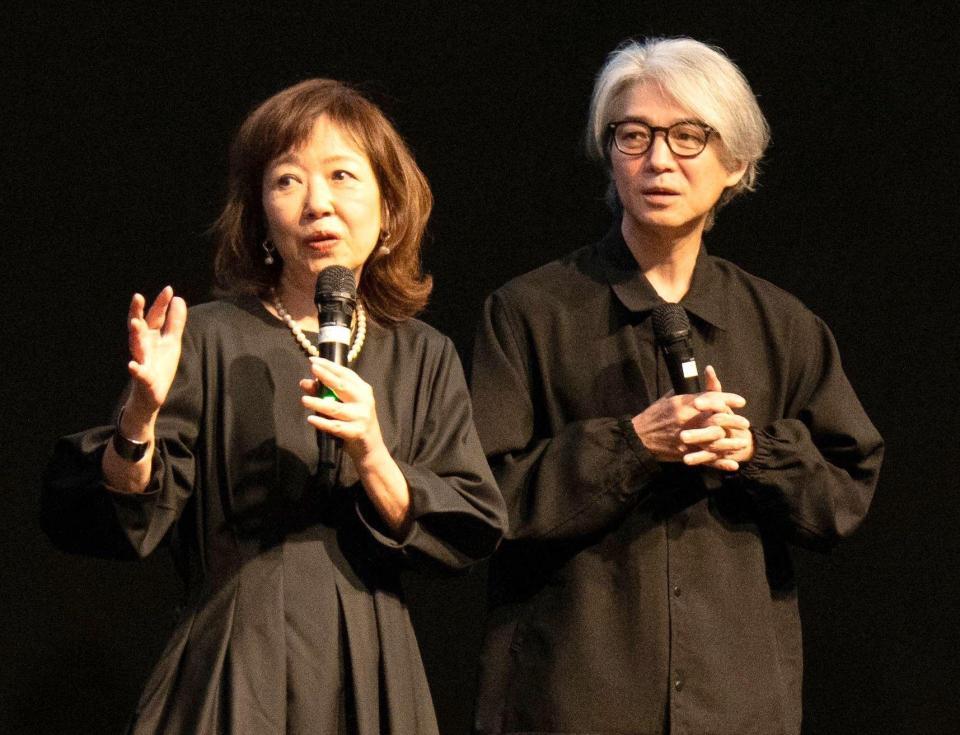 　三國連太郎さんへの思いを語った　浅田美代子（左）、吉岡秀隆＝ｐｈｏｔｏ　北原裕司