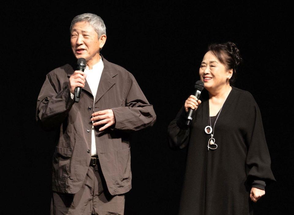 　三國連太郎さんへの思いを語った小林薫（左）、渡辺えり＝ｐｈｏｔｏ　北原裕司