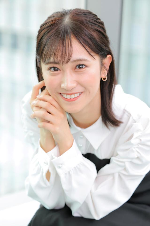 　元気いっぱいで、努力家で、魅力溢れるテレビ東京の嶺百花アナウンサー（撮影・吉澤敬太）