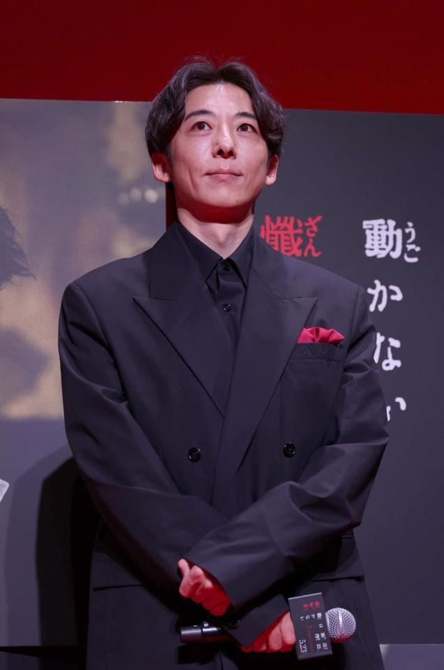 　完成報告会に登場した高橋一生（撮影・佐々木彰尚）