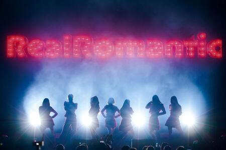 　初ライブでオーラを放つＲｅａｌＲｏｍａｎｔｉｃ