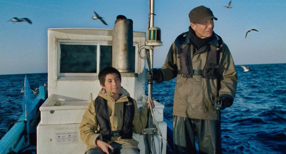 　主演の舘ひろし（右）と尾上眞秀