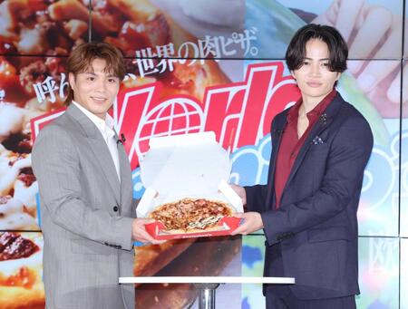 　初共演の阿部一二三（左）と菊池風磨（撮影・金田祐二）