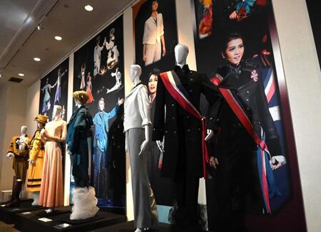 　特別企画展「Ｍｅｍｏｒｉｅｓ　ｏｆ　礼真琴」（撮影・高部洋祐）