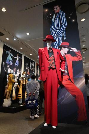 　特別企画展「Ｍｅｍｏｒｉｅｓ　ｏｆ　礼真琴」（撮影・高部洋祐）