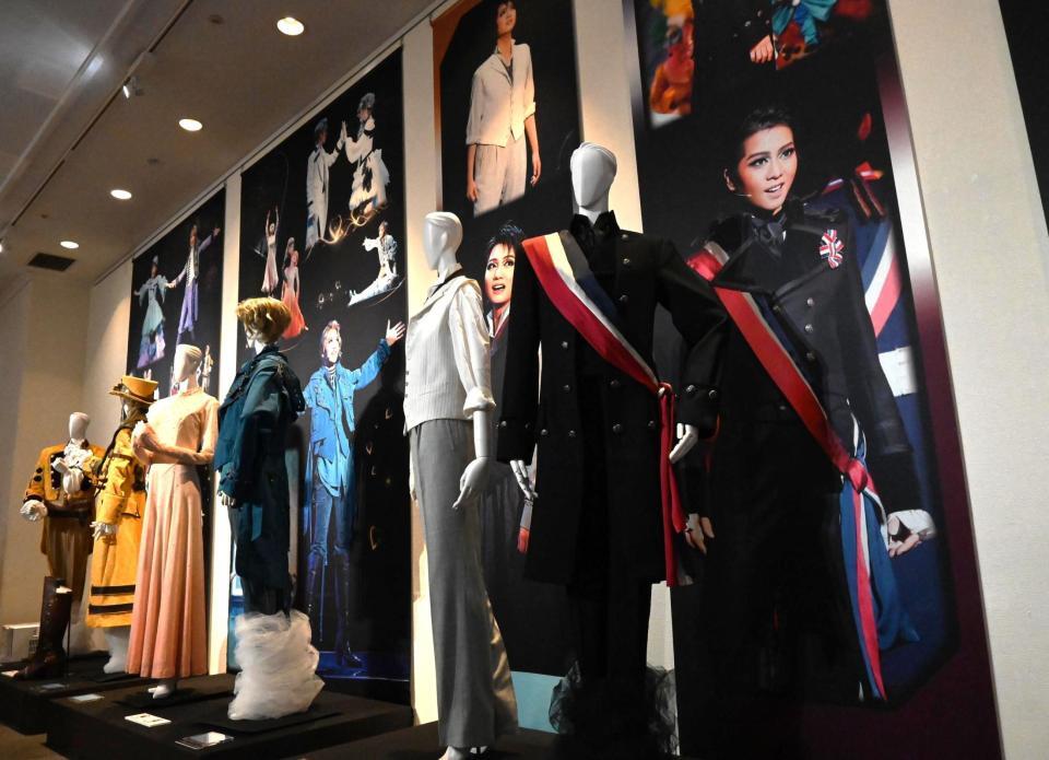 　特別企画展「Ｍｅｍｏｒｉｅｓ　ｏｆ　礼真琴」（撮影・高部洋祐）