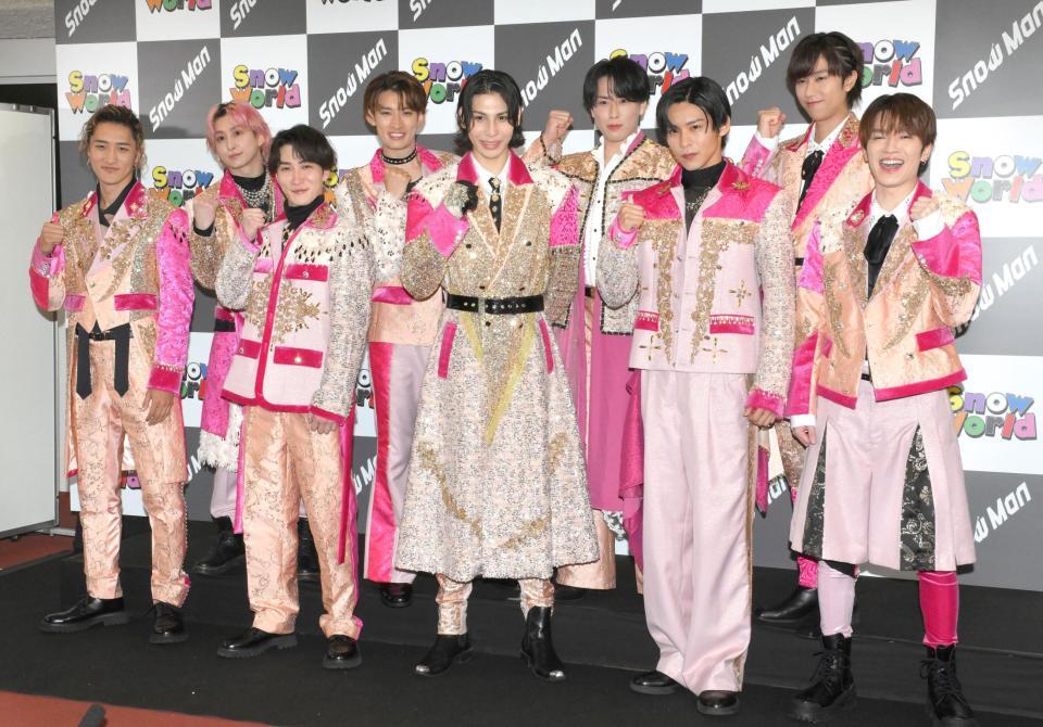 　初の国立ライブを終え笑顔を見せるＳｎｏｗ　Ｍａｎ（撮影・伊藤笙子）