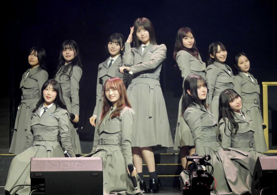 　パフォーマンスを披露したＷＨＩＴＥ　ＳＣＯＲＰＩＯＮ