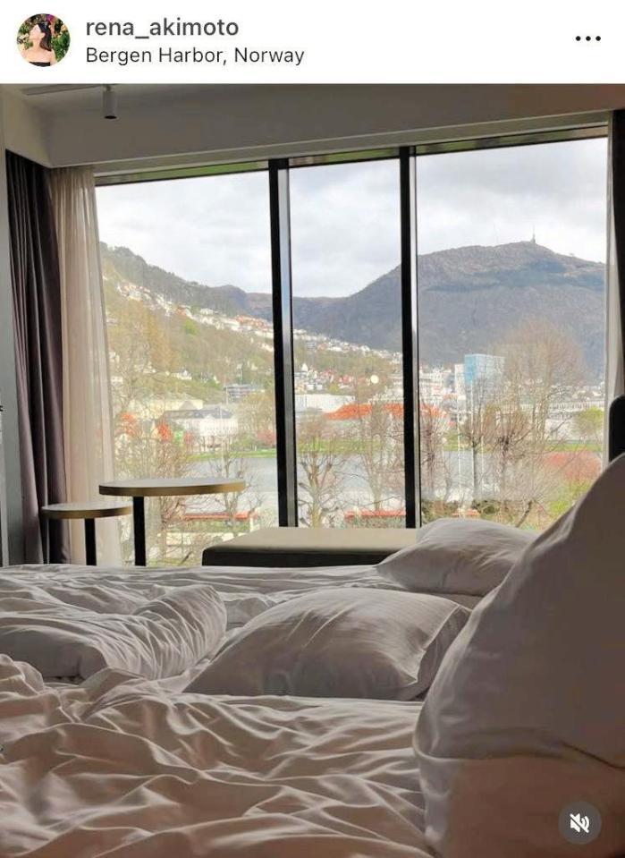 秋元玲奈のインスタグラム＠ｒｅｎａ＿ａｋｉｍｏｔｏより