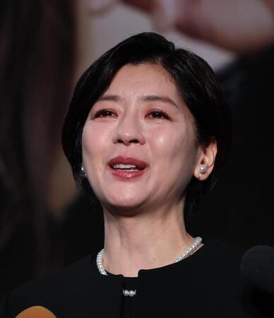 　中山美穂さんとの思い出を話す妹・忍（撮影・佐々木彰尚）