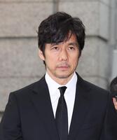 　中山美穂さんのお別れ会に参列した西島秀俊（撮影・佐々木彰尚）