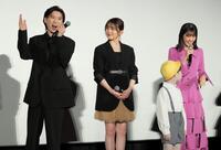　トークで盛り上がる（左から）京本大我、久間田琳加、原菜乃華（撮影・棚橋慶太）
