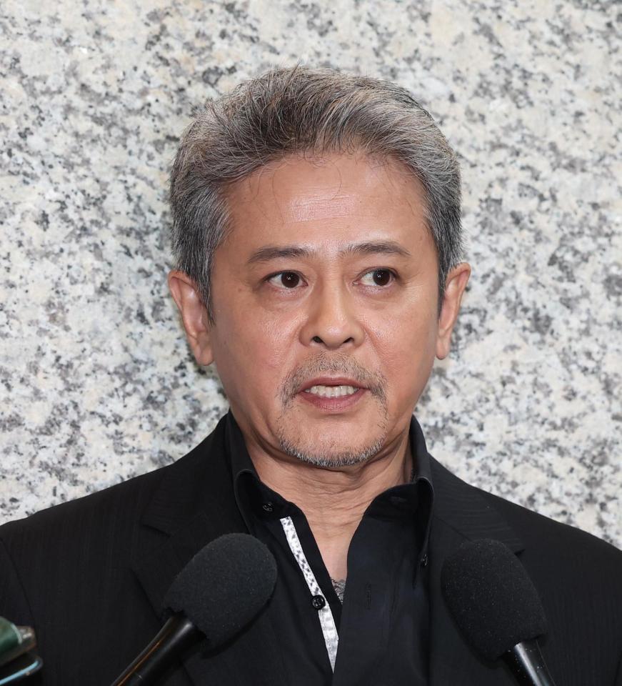 　思い出を語る中村繁之（撮影・佐々木彰尚）