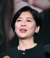 　中山美穂さんとの思い出を話す妹・忍（撮影・佐々木彰尚）