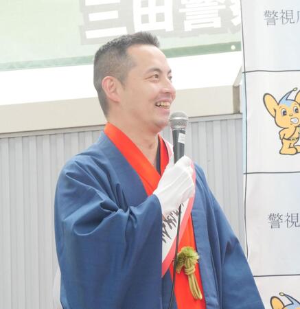 　イベントに出席した錦笑亭満堂