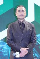 　新ＣＭ発表会に登場した渡辺謙（撮影・佐々木彰尚）