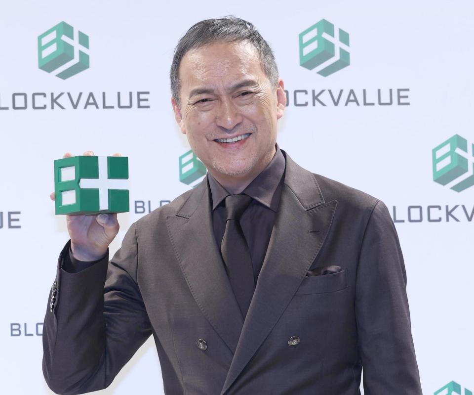 　新ＣＭ発表会に登場した渡辺謙（撮影・佐々木彰尚）