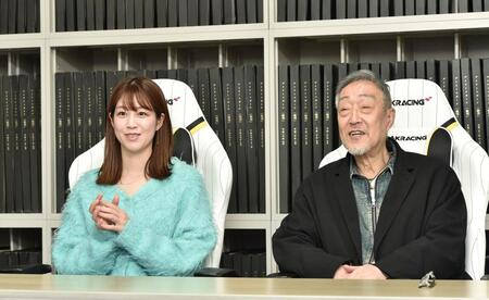 　映画「幽霊はわがままな夢を見る」の舞台となる山口県下関市の魅力を語った深町友里恵（左）とグ・スーヨン監督（撮影・堀内翔）