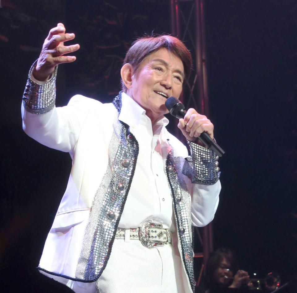 　ステージ復帰したささきいさお