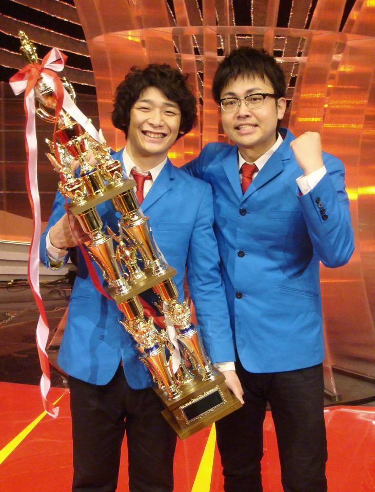 ＮＨＫ上方漫才コンテストで優勝した銀シャリ＝2010年撮影