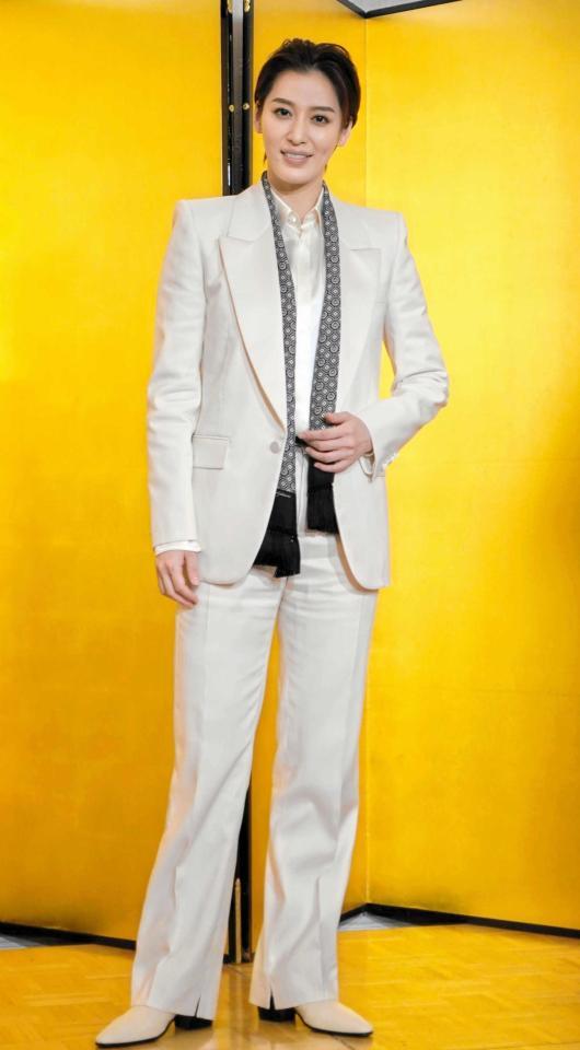 　２３年９月、退団会見で。月城かなと