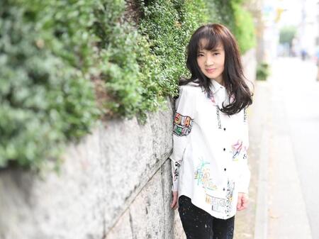 　デビュー５０周年ライブへの思いを語った山崎ハコ（撮影・堀内翔）