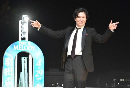 　トークショーを行った羽田盃キャラクターでピアニストの清塚信也氏（撮影・持木克友）