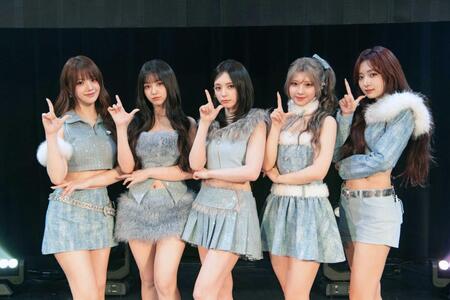 　初のショーケースライブを行ったＭＡＤＥＩＮの（左から）ＳＥＲＩＮＡ、ＹＥＳＥＯ、ＭＡＳＨＩＲＯ、ＮＡＧＯＭＩ、ＭｉＵ　©Ｂ　ＺＯＮＥ，Ｉｎｃ．／１４３ｅｎｔｅｒｔａｉｎｍｅｎｔ