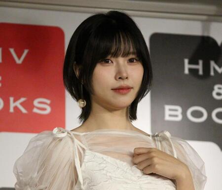 　写真集発売記念イベントに登場したＬｉｙｕｕ