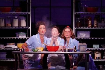 　（左から）ＬｉＬｉＣｏ、高畑充希、ソニン