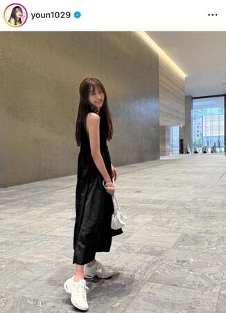 この美肩にみんなうっとり！ヨンアのインスタグラム＠ｙｏｕｎ１０２９より