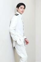 　軍服姿が様になる本田響矢（撮影・金田祐二）