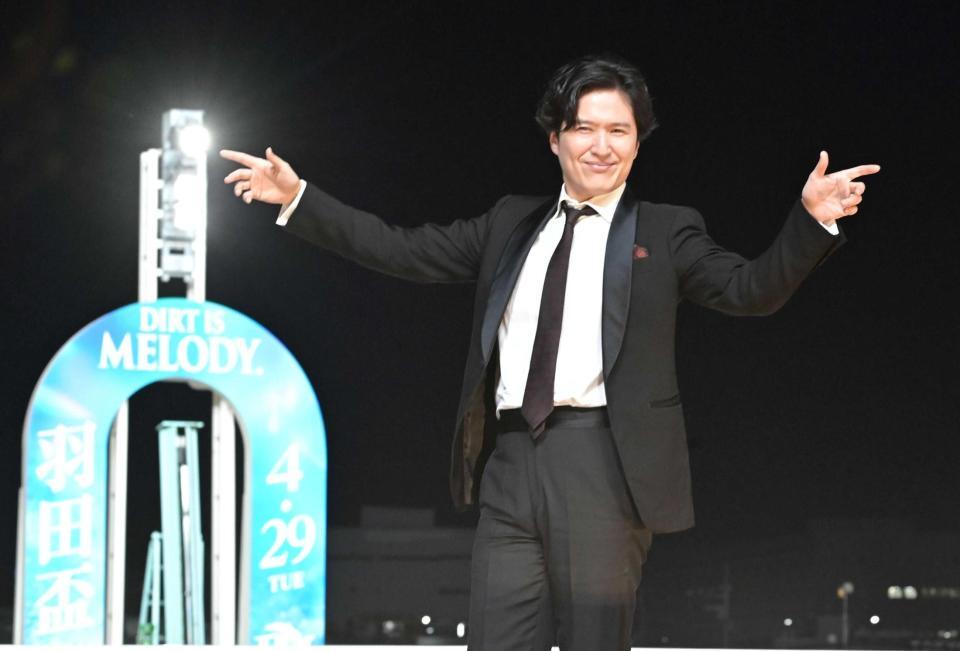 　トークショーを行った羽田盃キャラクターでピアニストの清塚信也氏（撮影・持木克友）