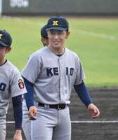 　２３年１０月、鹿児島国体の試合前。慶応・清原勝児