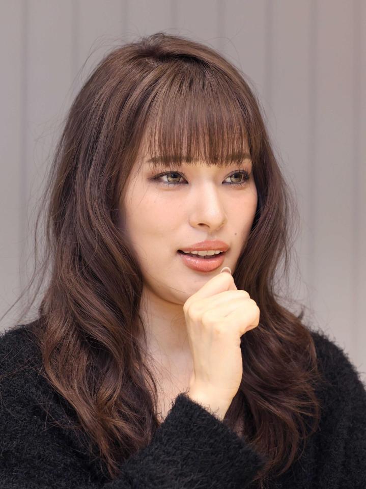 　デビューアルバムについて熱心に語るＭＩＹＵＵ（撮影・佐々木彰尚）