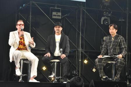 　ステージで共演した（左から）ニコラス・ケイジ、大塚明夫、中丸雄一