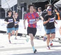 　マラソン中も涼しげな表情のＫ